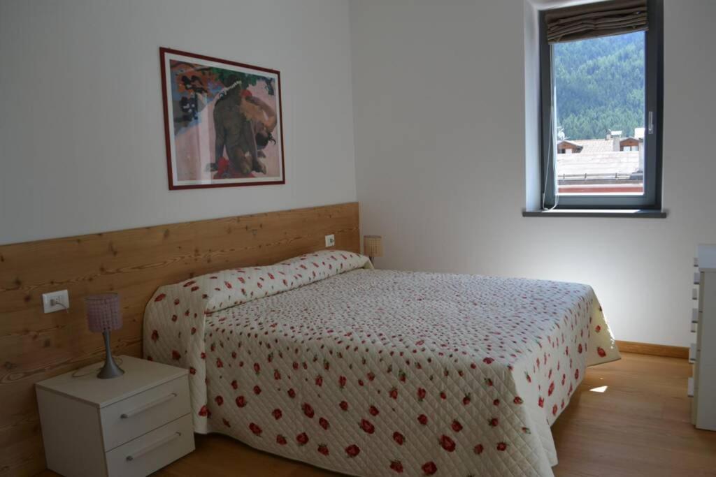 Appartamento Casa Alpi Malè Dış mekan fotoğraf